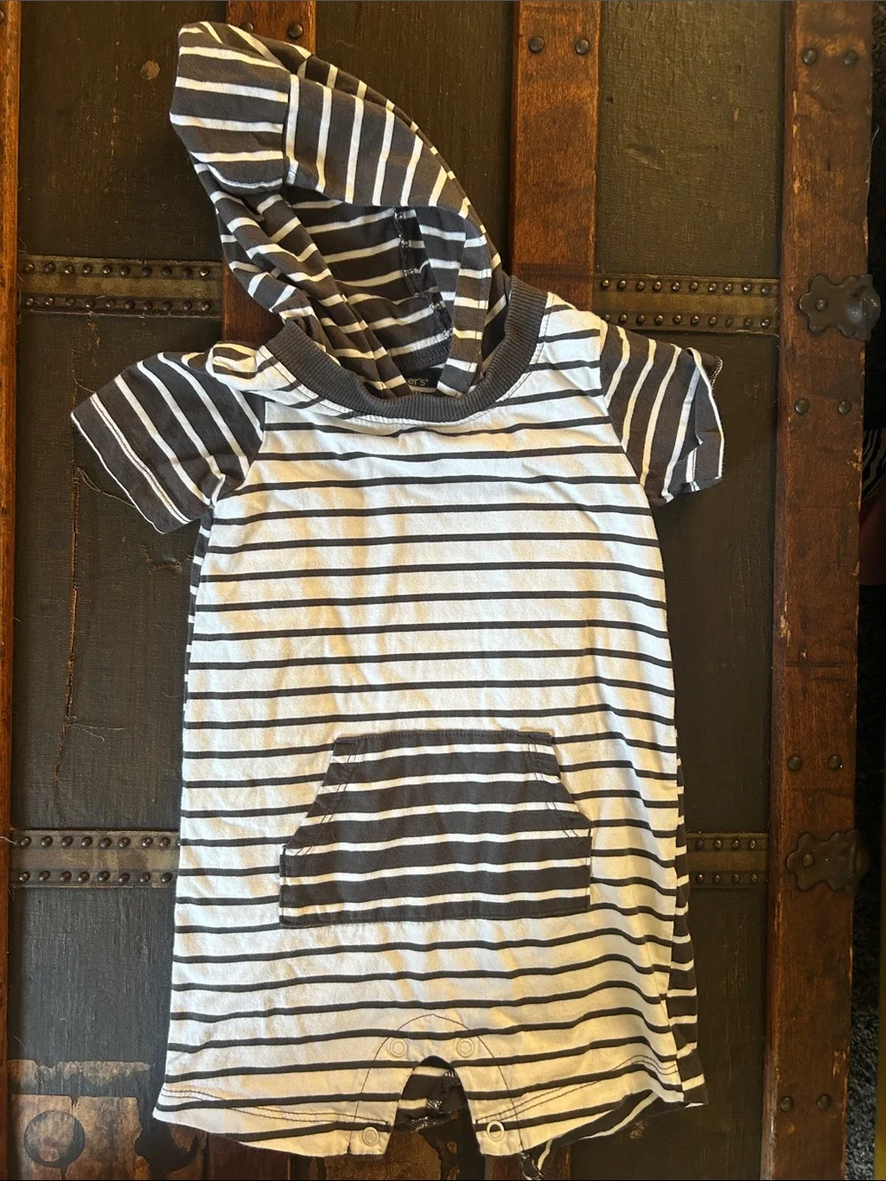 Carter’s onesie bundle; 24 months